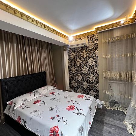 2 Bedrooms Heart Of City Center Kişinev Dış mekan fotoğraf