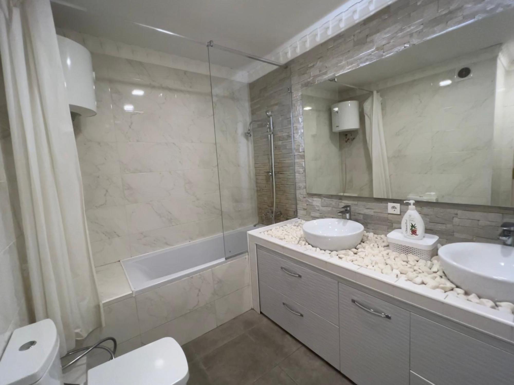2 Bedrooms Heart Of City Center Kişinev Dış mekan fotoğraf